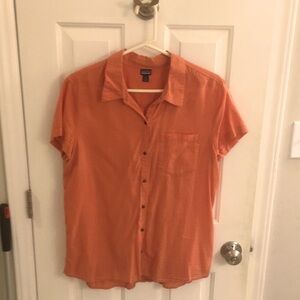Patagonia Women’s Short Sleeve A/C Shirt in warm melon, XL